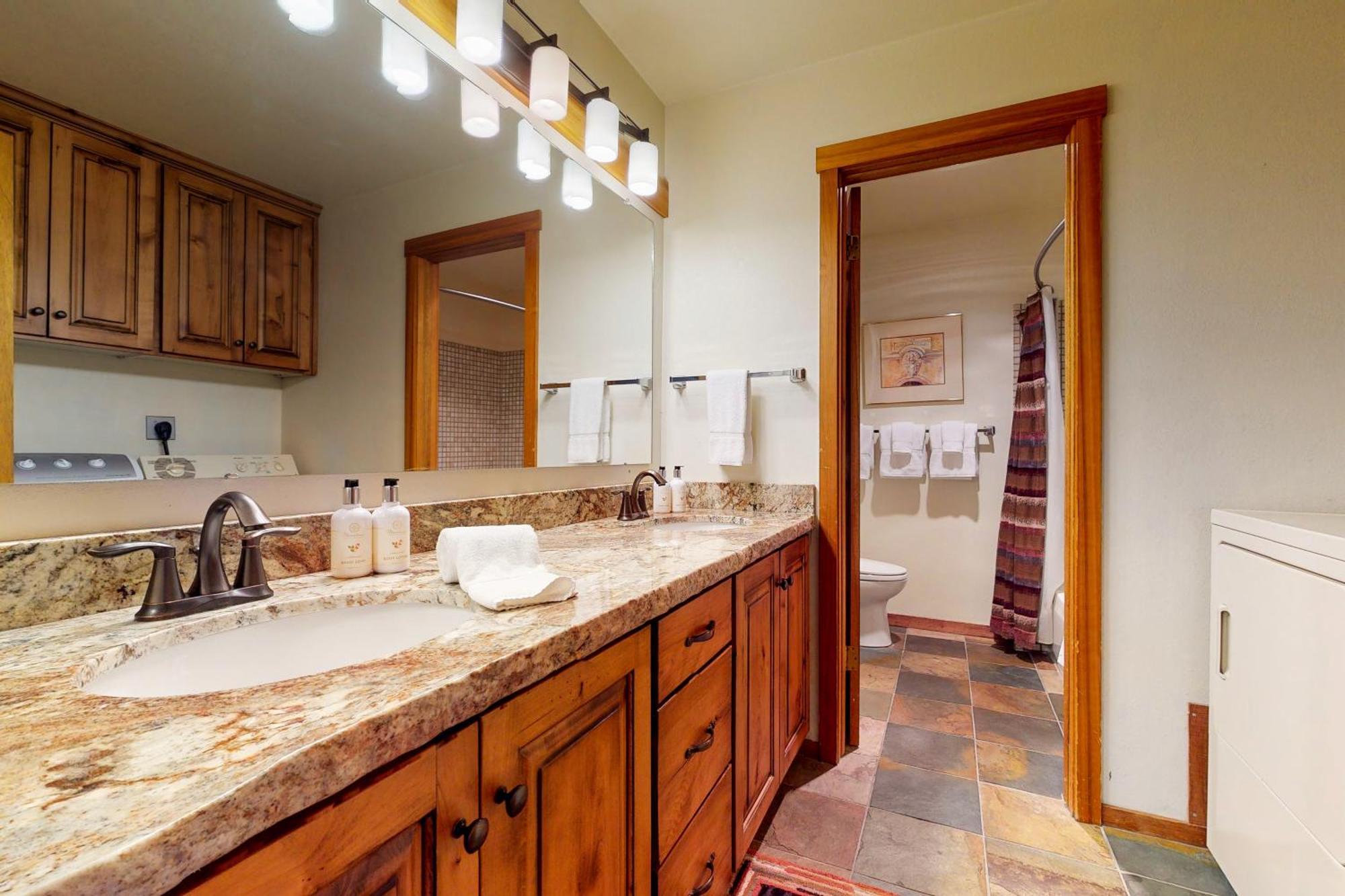 Tamarack Villa Wilson Room photo